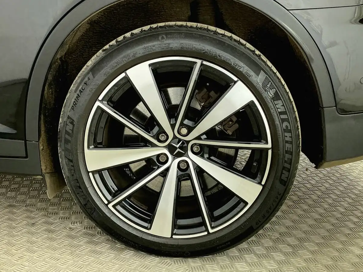 2020-polestar-polestar-2-e-ps2-big-11