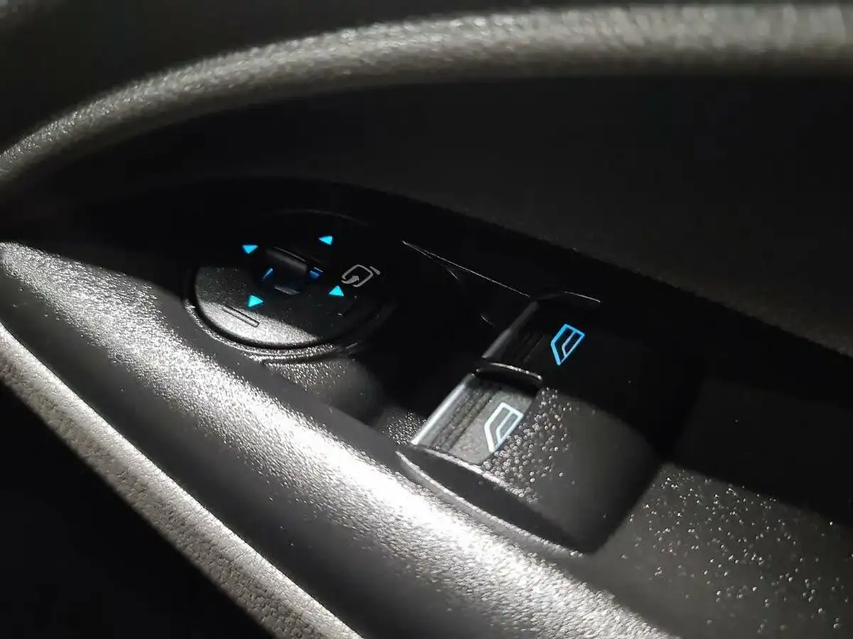 2020-ford-transit-connect-15-ecoblue-l1-200-limited-big-27