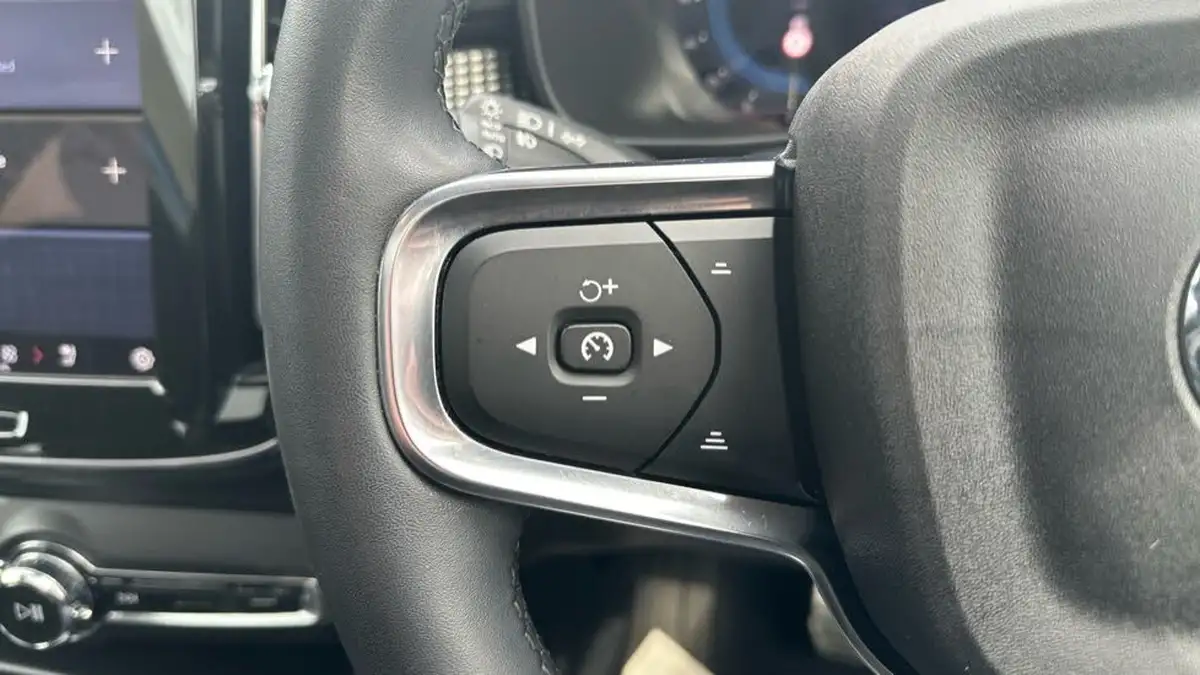 2021-volvo-c40-e-twin-recharge-pro-big-42