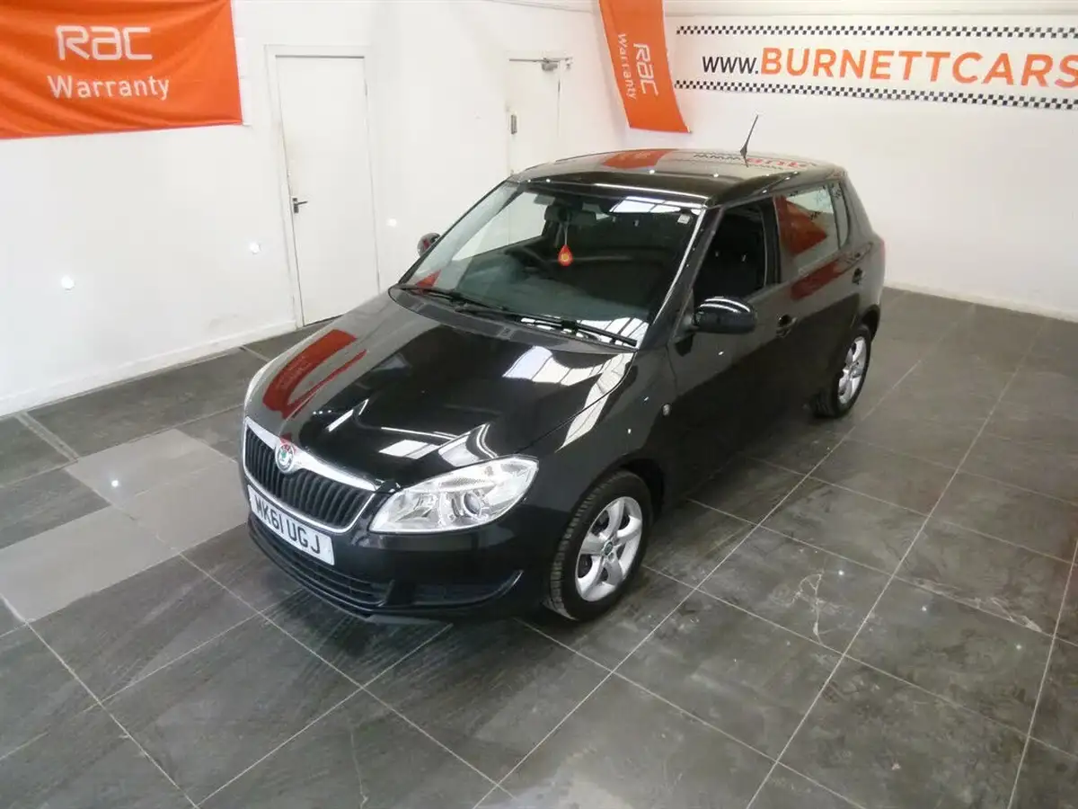 2011-skoda-fabia-16td-se-75bhp-hatchback-big-21