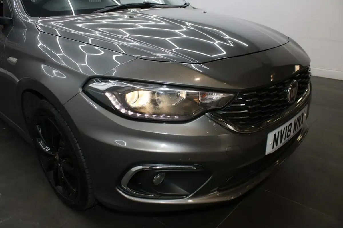 2018-fiat-tipo-16multijet-ii-lounge-hatchback-big-6