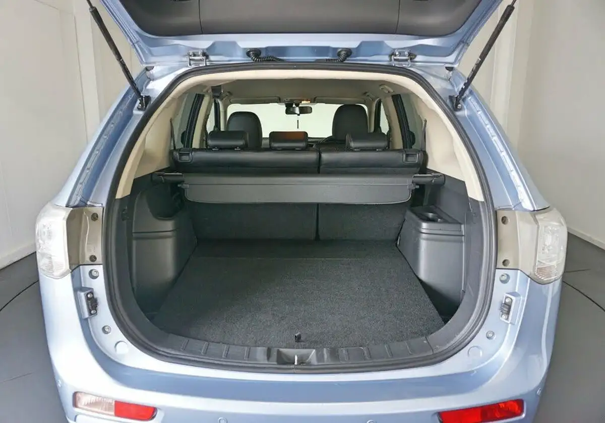 2015-mitsubishi-outlander-20-gx3h-phev-5st-big-8
