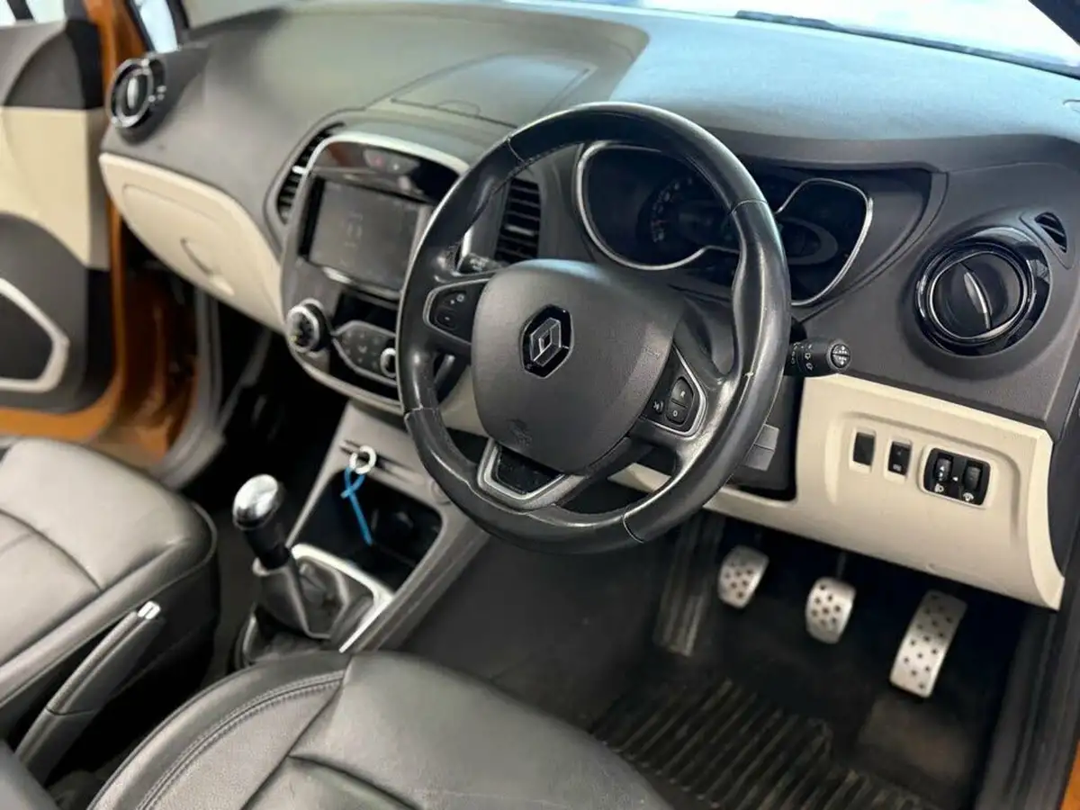 2019-renault-captur-09-tce-gt-line-big-1