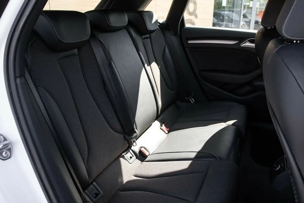2019-audi-a3-15-35-tfsi-s-line-cod-ss-sportback-5d-big-30