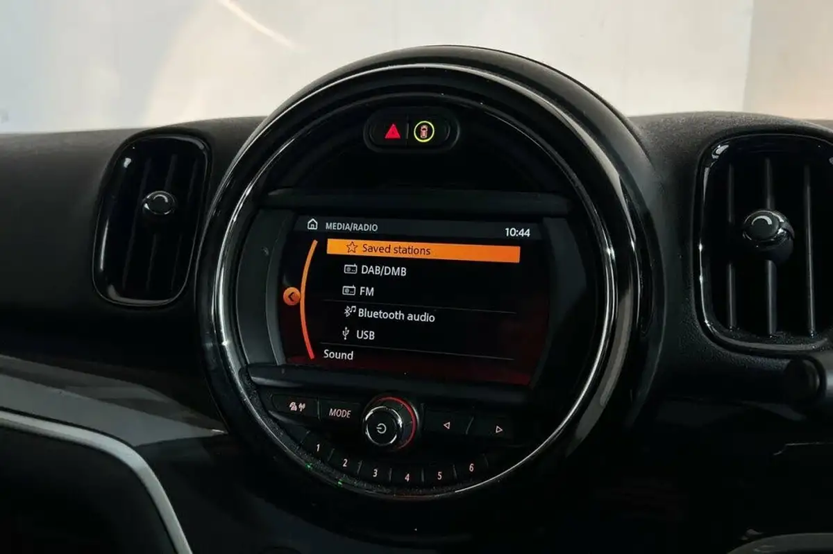 2018-mini-countryman-20-cooper-s-ss-big-14