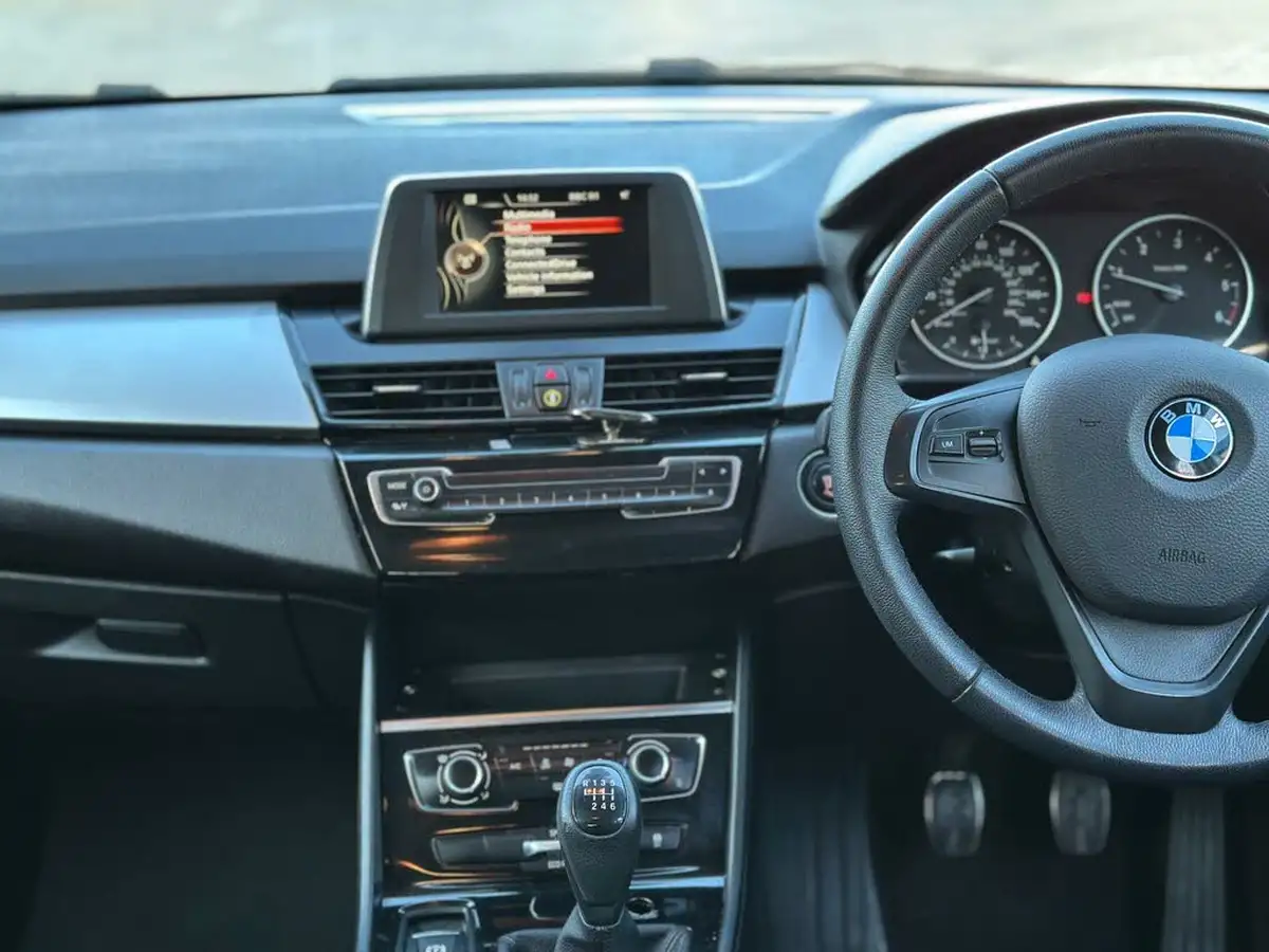 2014-bmw-2-series-20td-218d-se-150bhp-active-tourer-5d-big-11