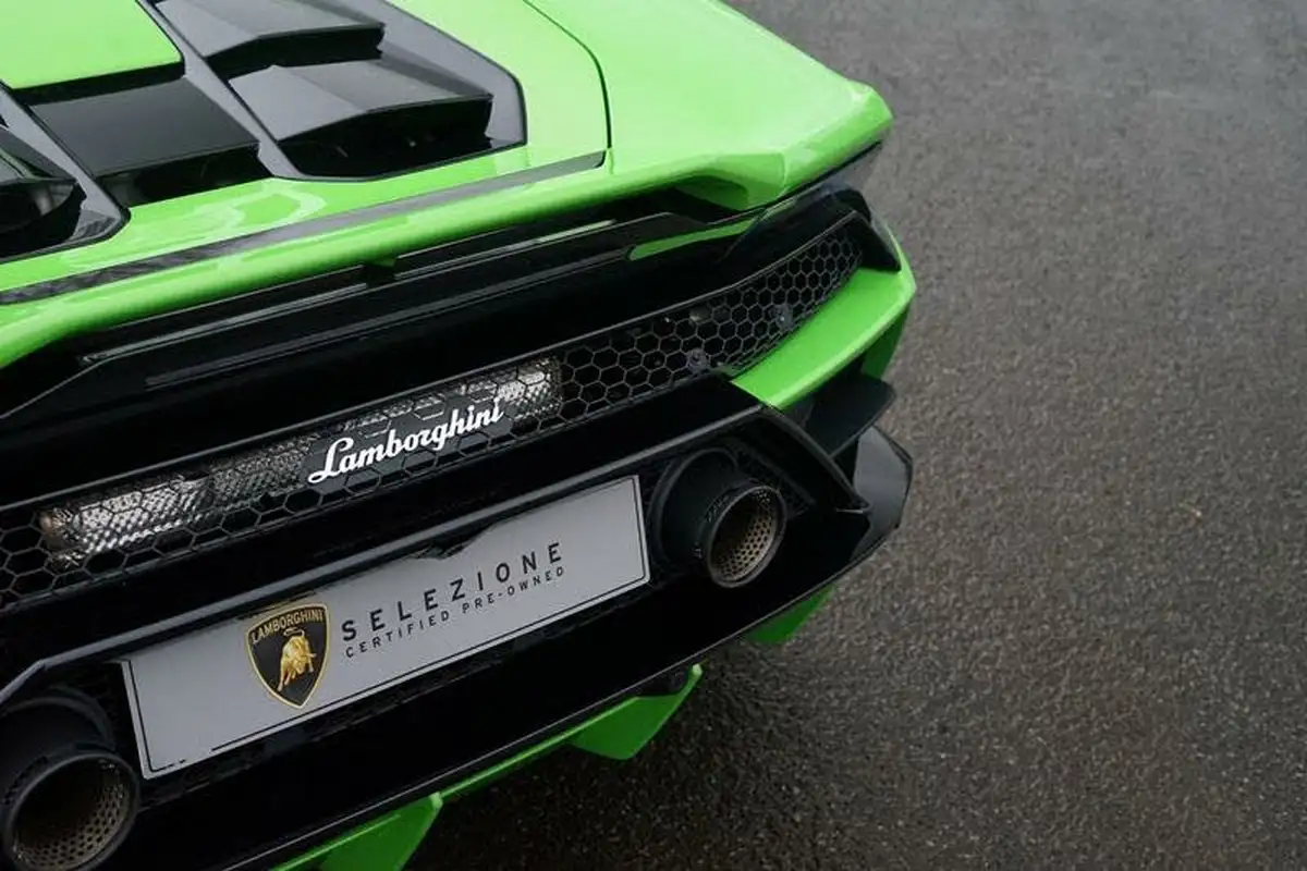 2022-lamborghini-huracan-52-evo-big-14