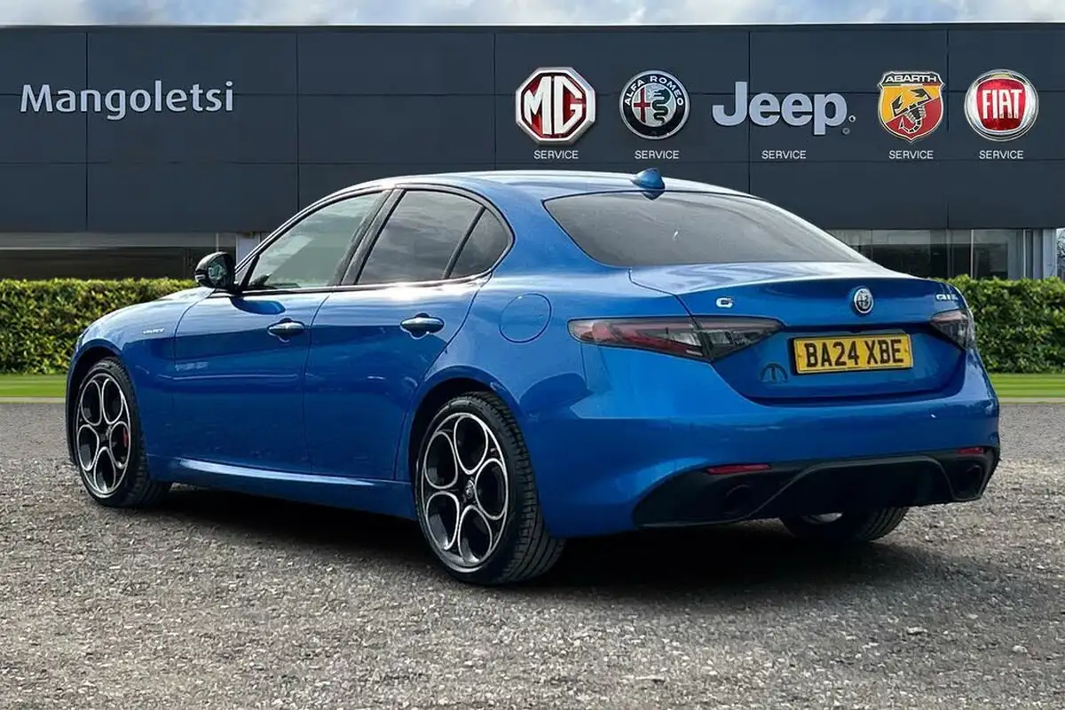 2024-alfa-romeo-giulia-20-veloce-big-2