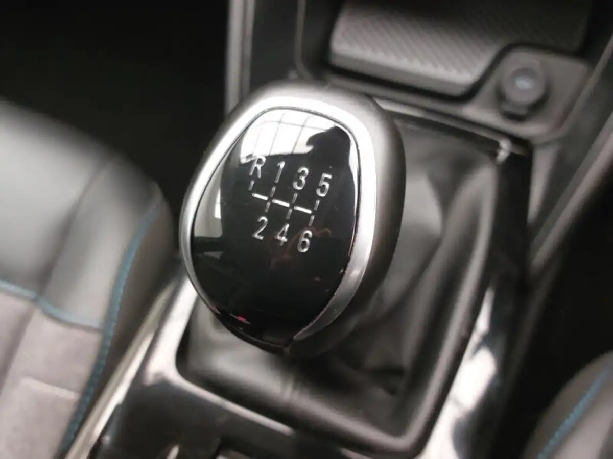 2022-citroen-c4-12-puretech-shine-130ps-big-16
