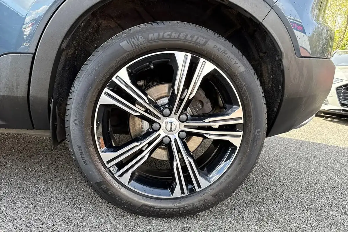 2020-volvo-xc40-20-t4-inscription-pro-big-11