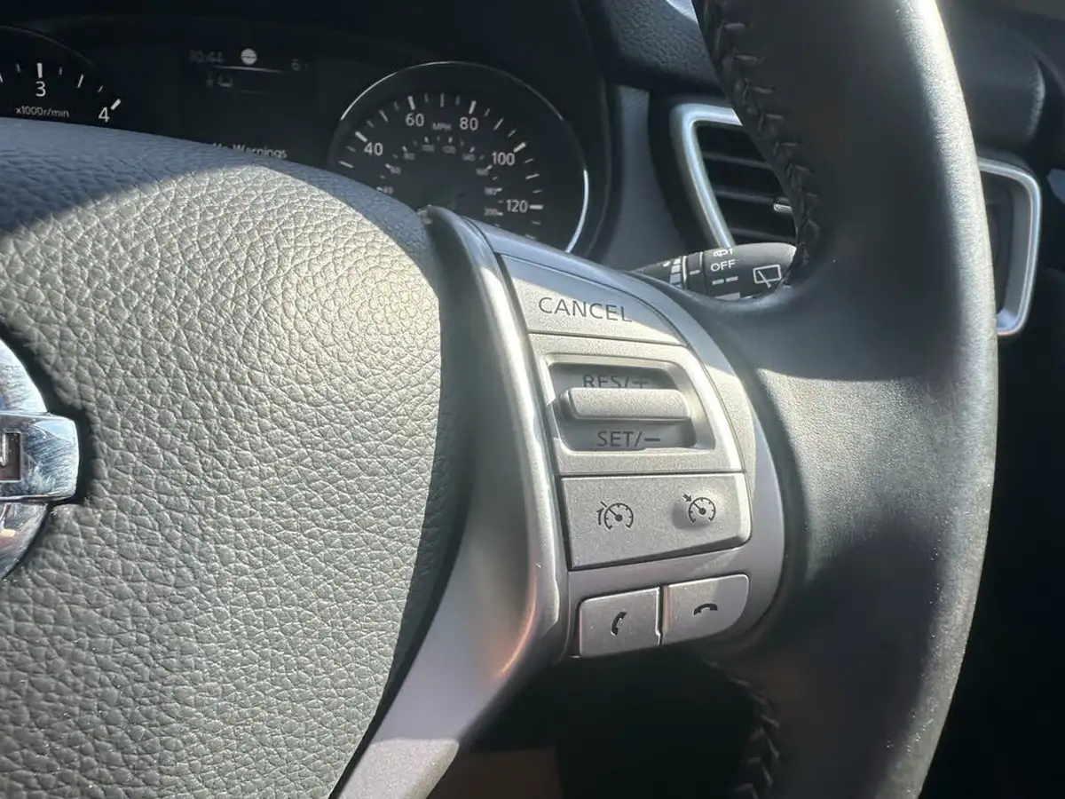 2014-nissan-qashqai-16dci-acenta-premium-xtronic-cvt-big-18