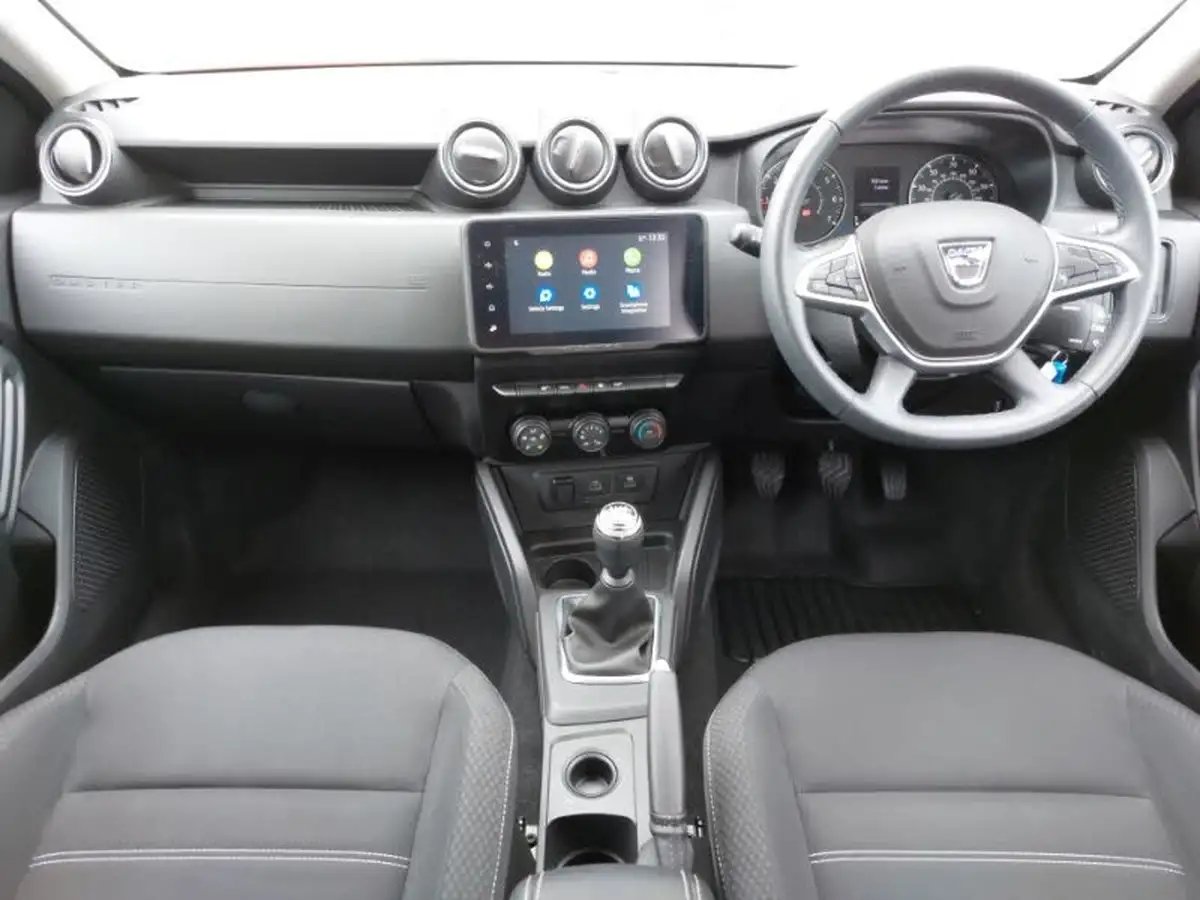 2022-dacia-duster-10-tce-comfort-100bhp-bi-fuel-station-wagon-5d-big-2