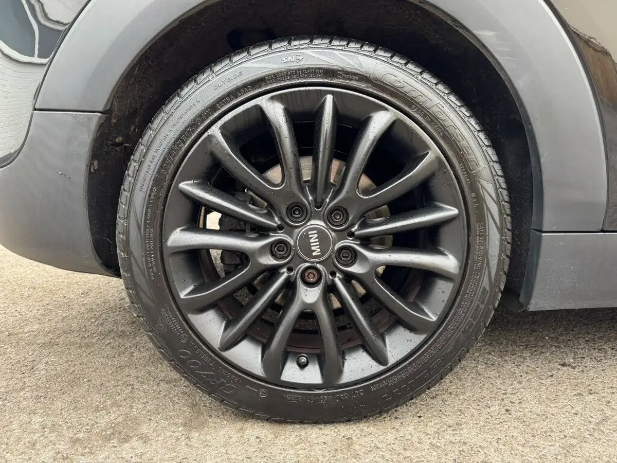 2017-mini-clubman-15-cooper-ss-big-11