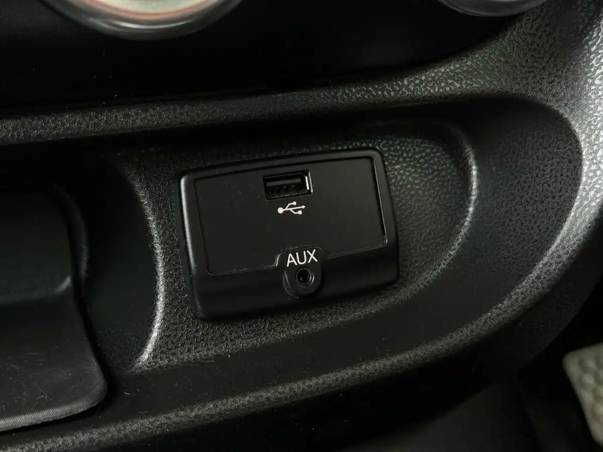 2014-fiat-500l-13-multijet-trekking-ss-dualogic-big-18