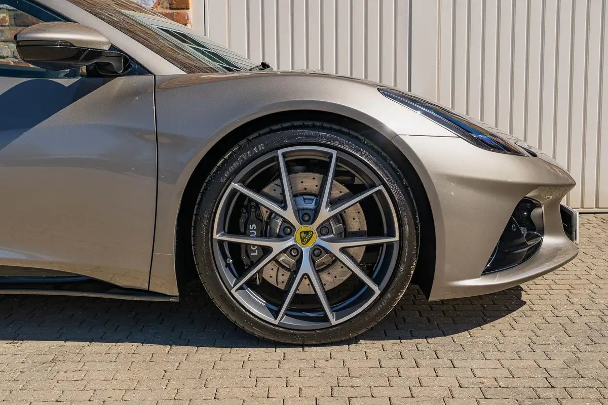 2023-lotus-emira-35-first-edition-v6-big-24