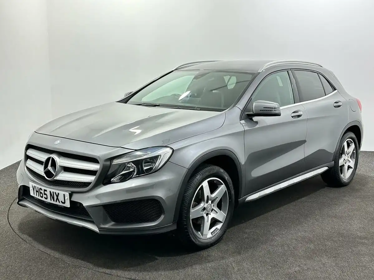 2015-mercedes-benz-gla-class-21d-gla-200d-amg-line-ss-big-2
