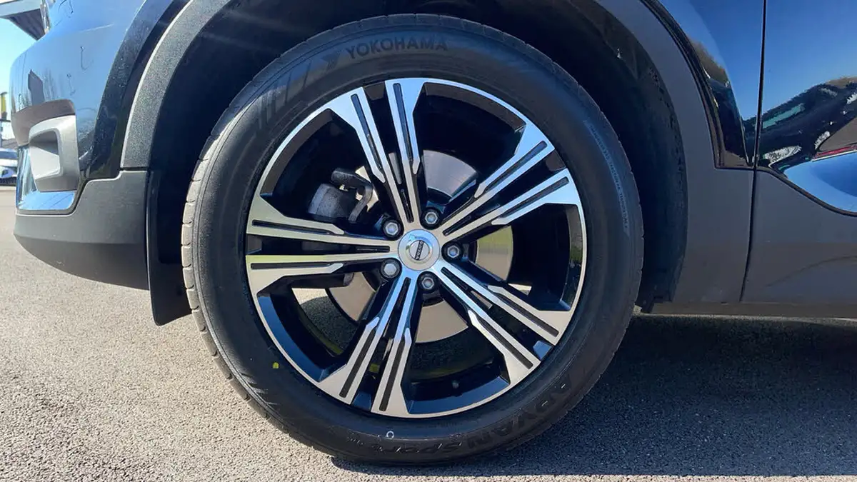 2020-volvo-xc40-20-b4-inscription-pro-big-16