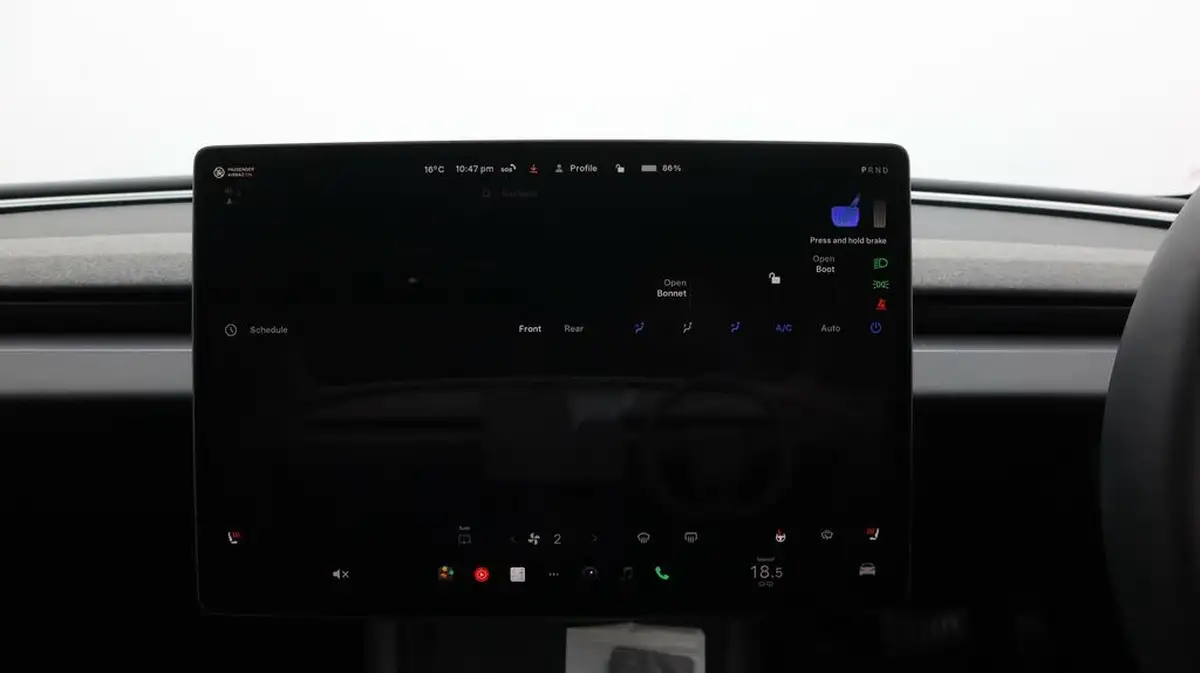 2024-tesla-model-3-e-rwd-big-12