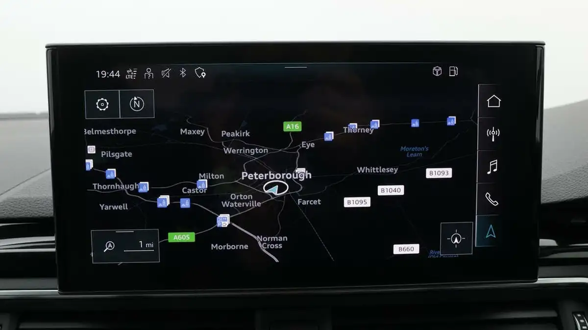 2022-audi-a4-avant-20-35-tfsi-s-line-tronic-big-11