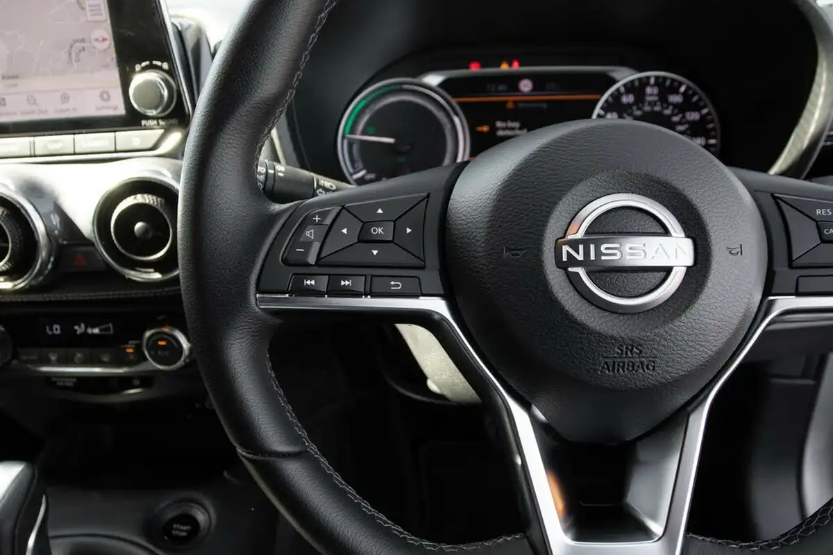 2022-nissan-juke-16-hybrid-n-connecta-big-18