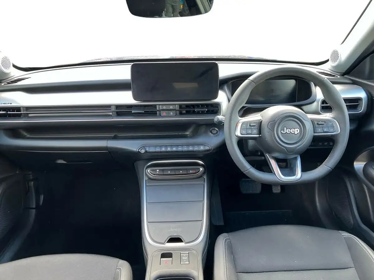 2024-jeep-avenger-e-summit-big-8