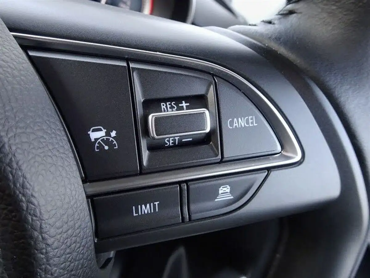 2022-suzuki-swift-12-dualjet-sz-l-big-23