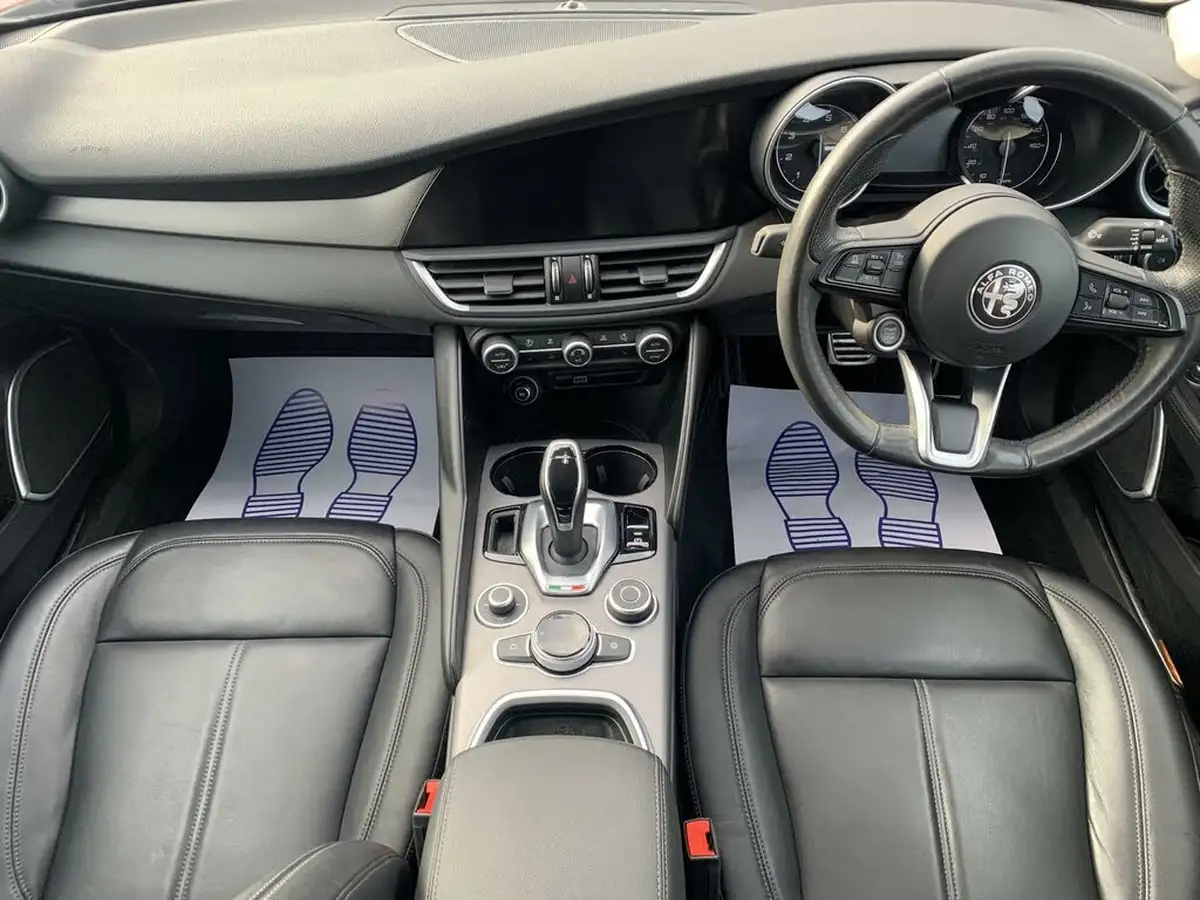 2021-alfa-romeo-giulia-20-sprint-big-9