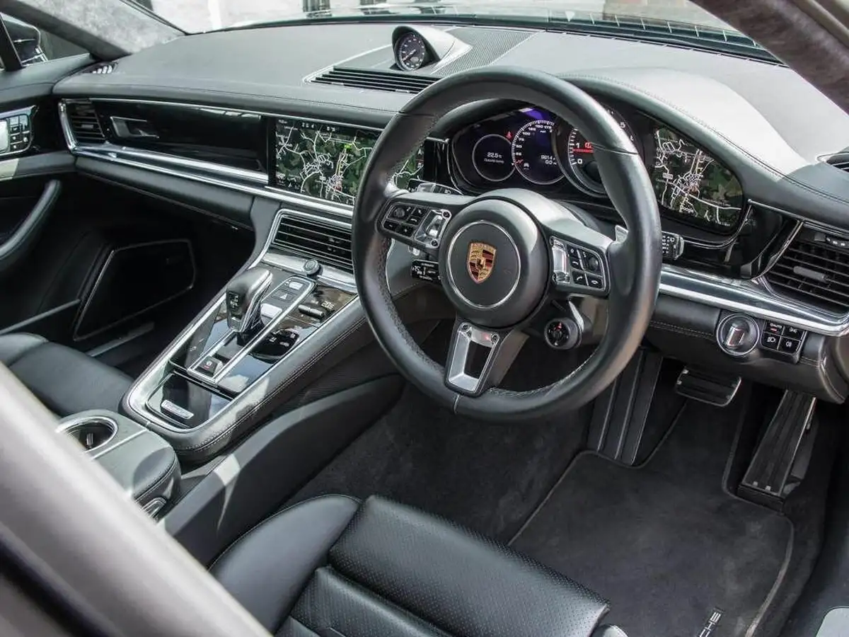 2020-porsche-panamera-40-v8-turbo-sport-turismo-big-15