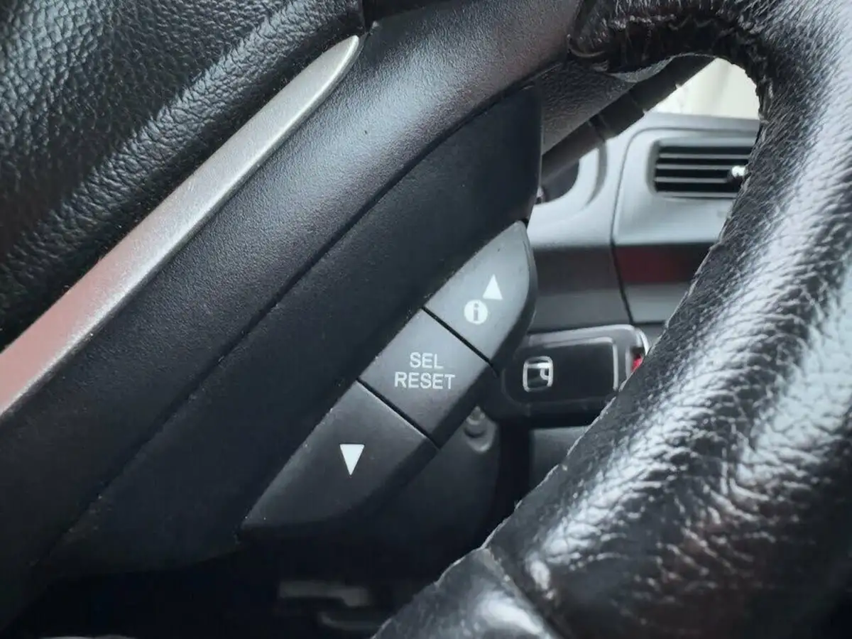2015-honda-cr-v-16-i-dtec-se-honda-connect-160ps-4x4-big-33