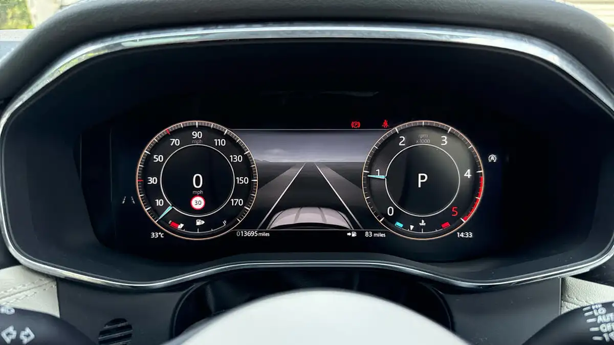 2024-jaguar-f-pace-20-d200-r-dynamic-hse-black-big-20