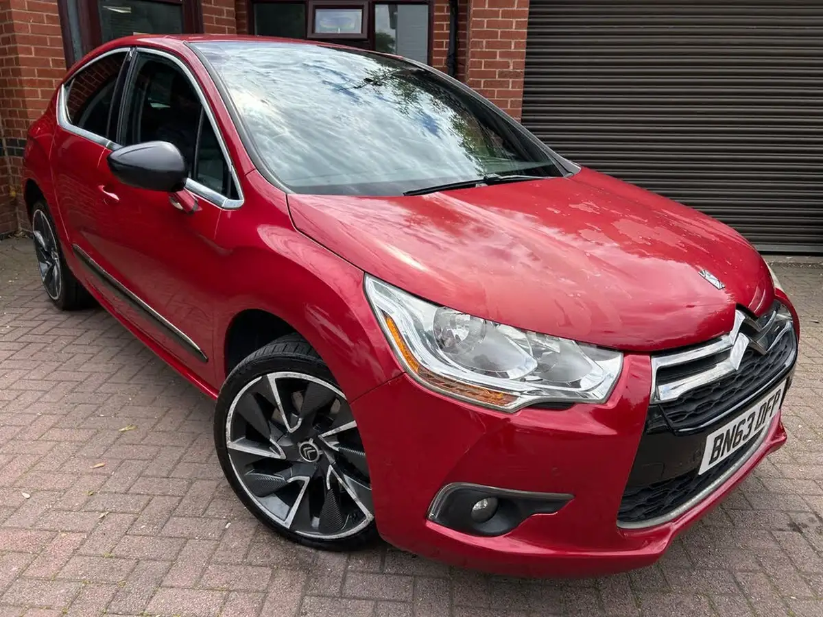 2013-citroen-ds4-20hdi-dsport-big-0