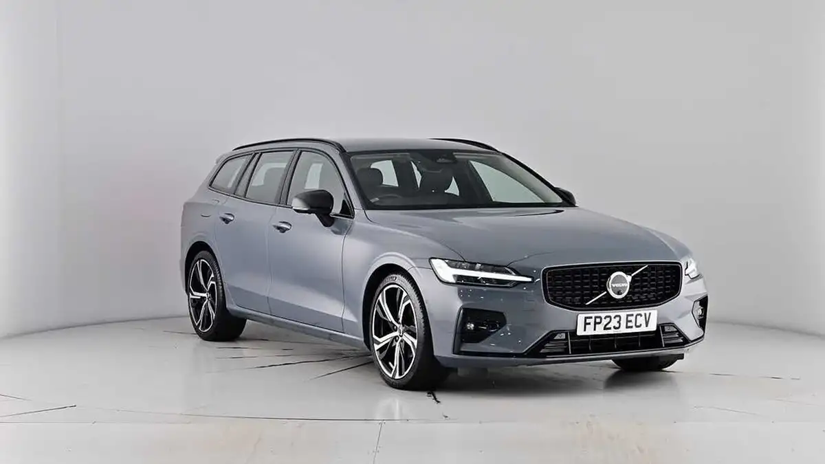 2023-volvo-v60-20-b3-plus-station-wagon-big-51