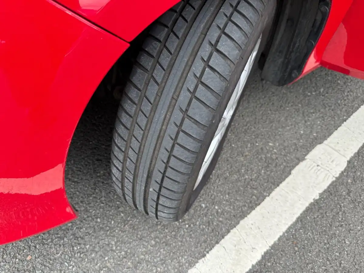 2013-toyota-yaris-133-tr-vvt-i-5d-big-28