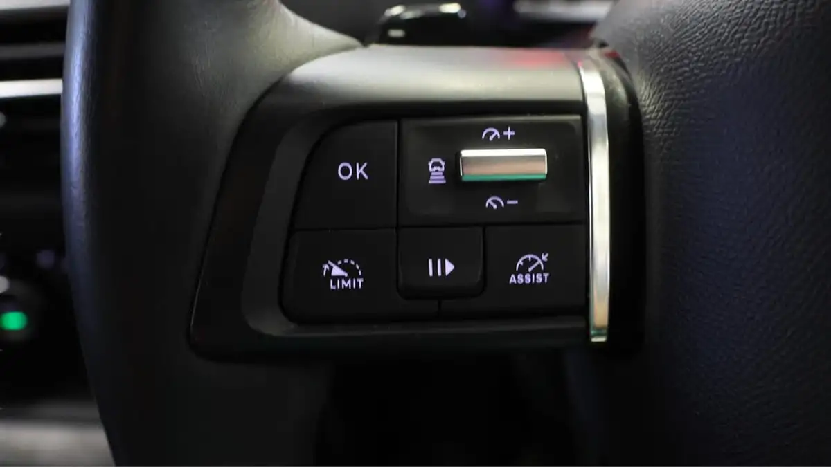2023-citroen-c4-12-puretech-c-series-edition-eat8-big-38