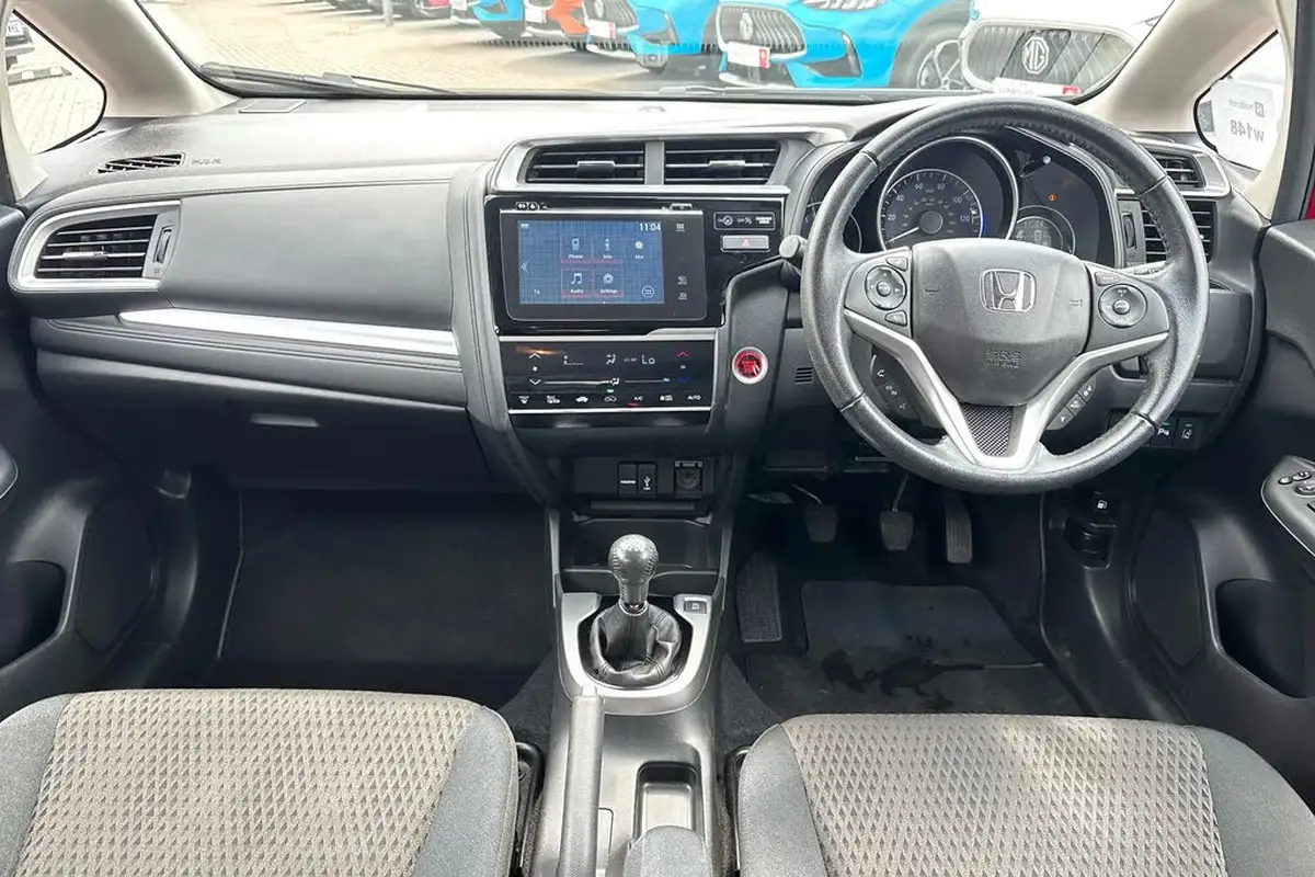 2018-honda-jazz-13-i-vtec-ex-big-3