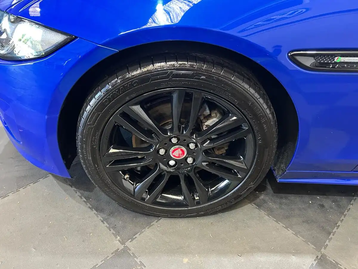 2018-jaguar-xe-20d-r-sport-180ps-1999cc-auto-big-24