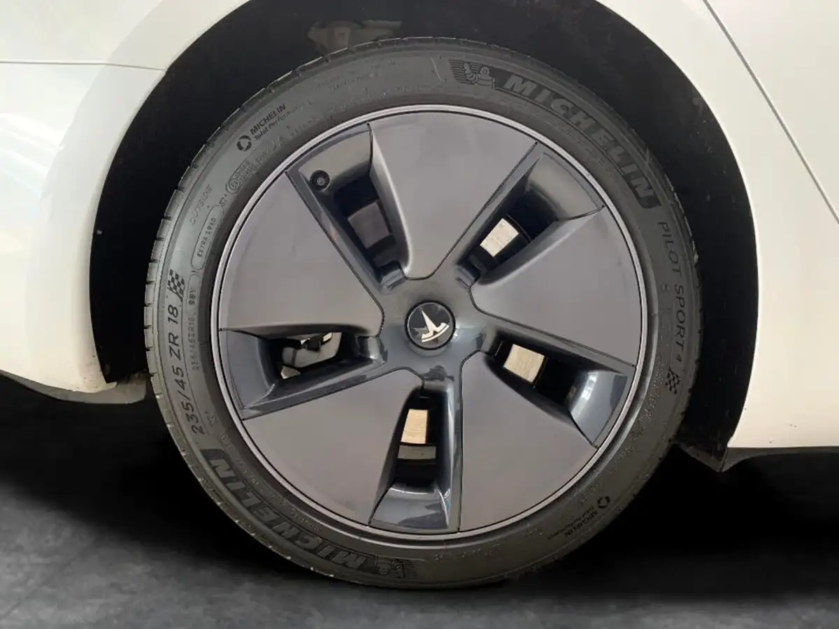 2023-tesla-model-3-e-long-range-346bhp-big-31
