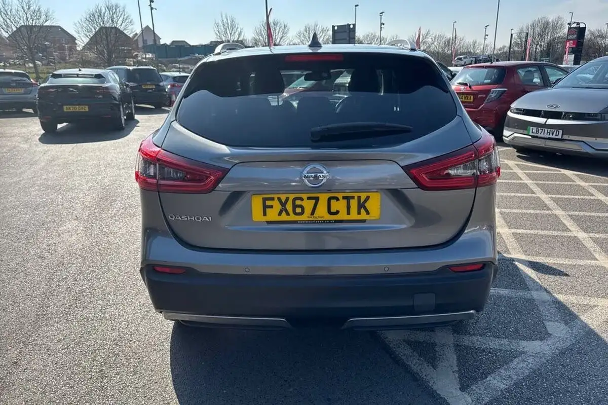 2017-nissan-qashqai-16-dig-t-tekna-big-35