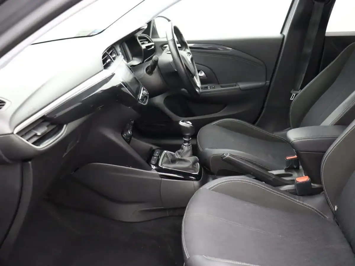 2021-vauxhall-corsa-15-turbo-d-elite-edition-big-12