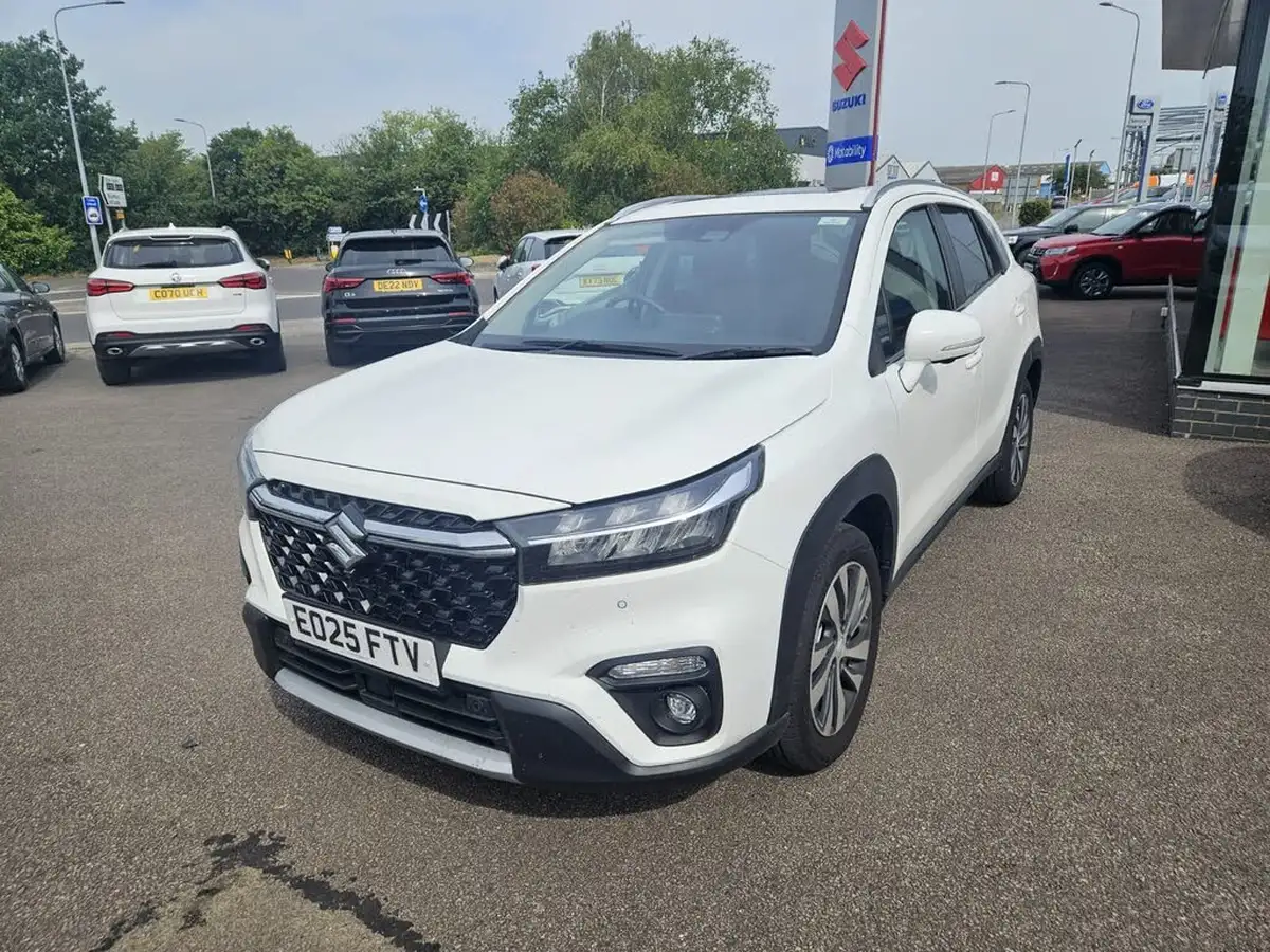 2025-suzuki-s-cross-15-ultra-allgrip-big-2