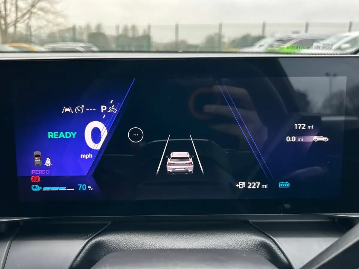 2025-renault-scenic-e-tech-e-esprit-alpine-big-23