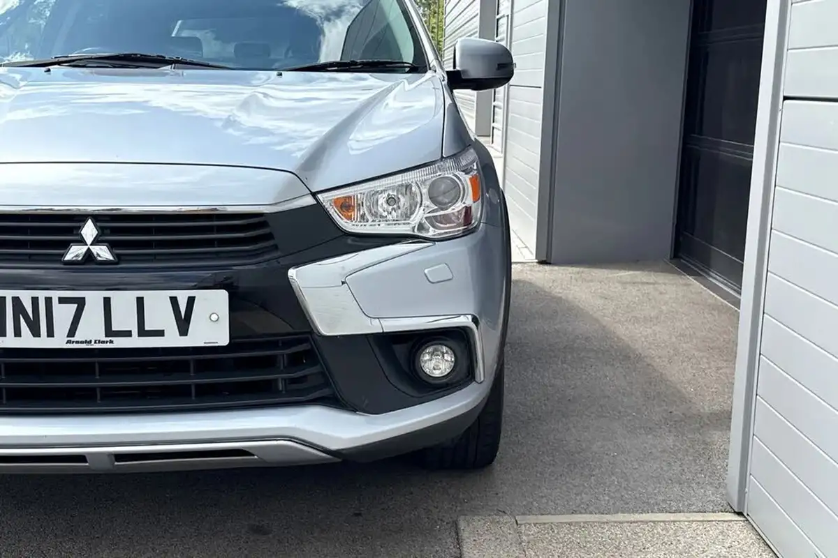 2017-mitsubishi-asx-16d-4-big-25