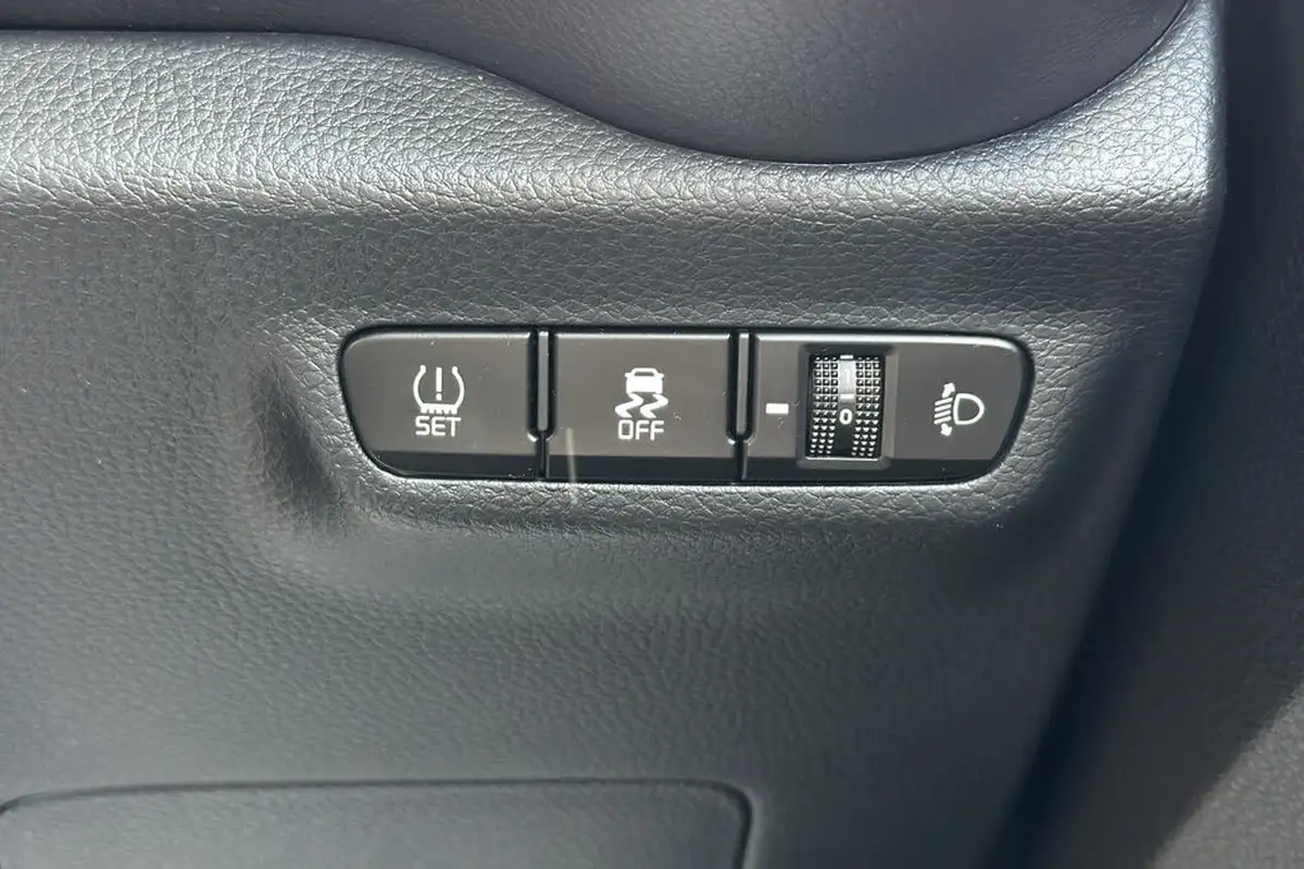 2024-kia-picanto-10-x-line-s-big-23