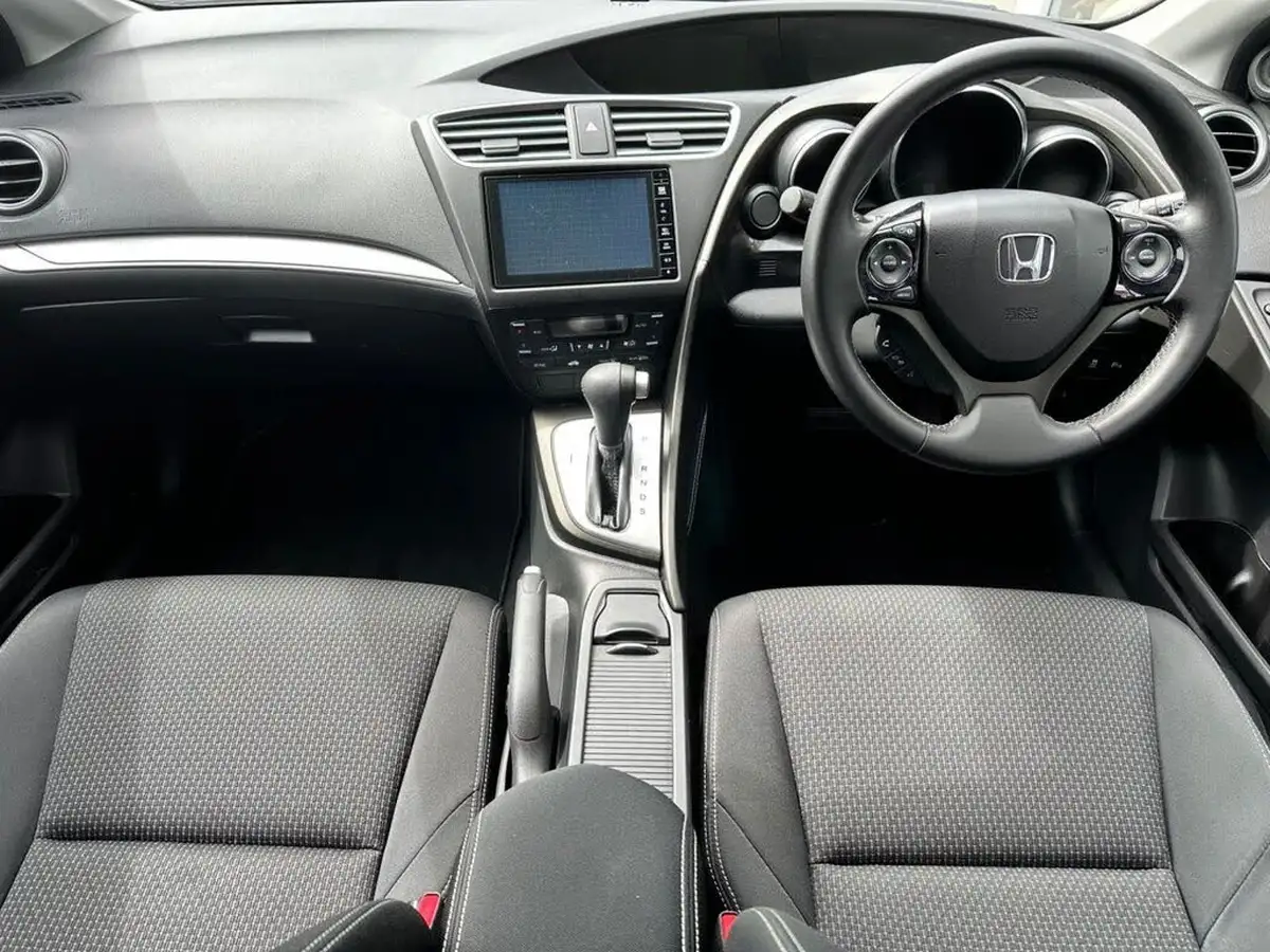 2016-honda-civic-18-i-vtec-se-plus-navi-hatchback-auto-big-13
