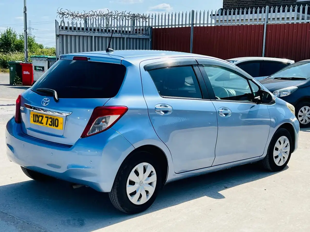 2011-toyota-yaris-133-tr-99bhp-5d-m-drive-s-big-2