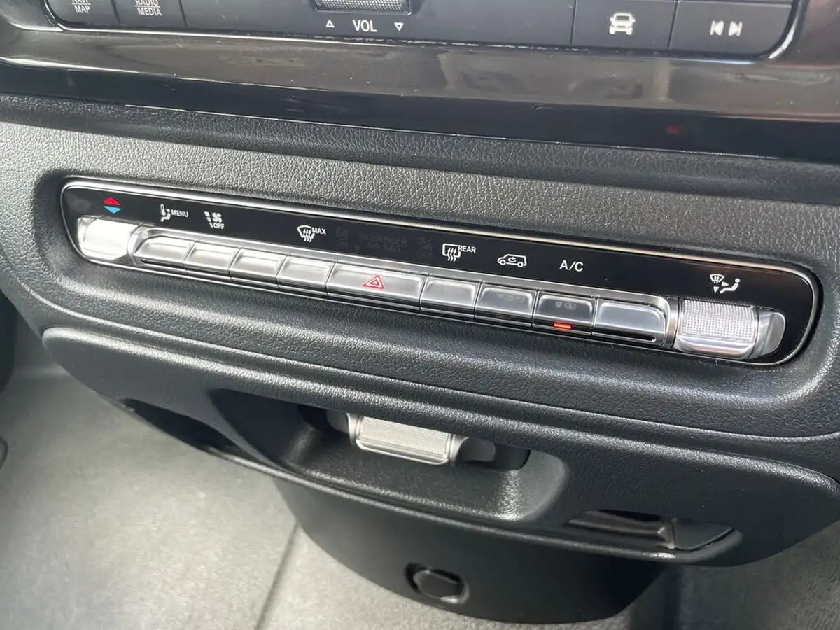 2024-mercedes-benz-vito-20cdi-119-select-l2-crew-big-21