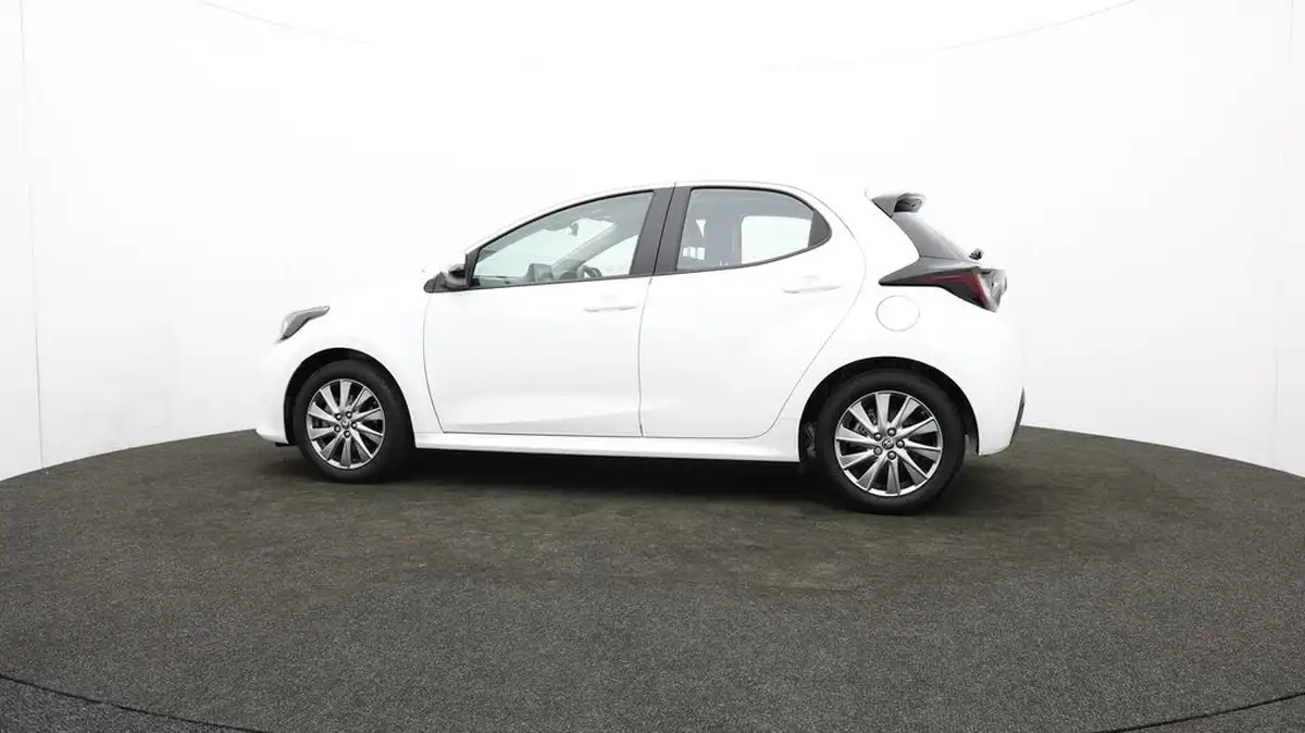 2022-toyota-yaris-15-vvt-i-icon-big-74