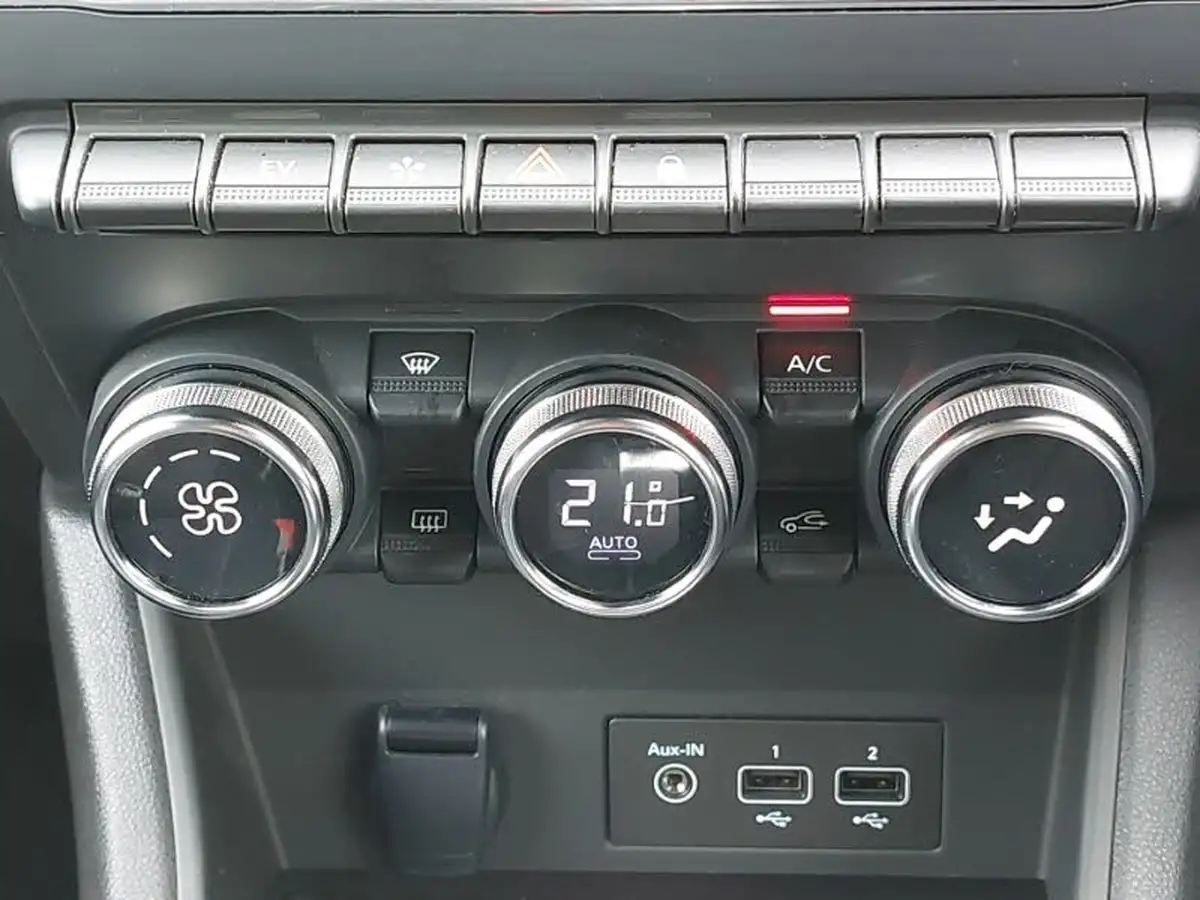 2023-renault-captur-16-techno-145ps-full-big-15
