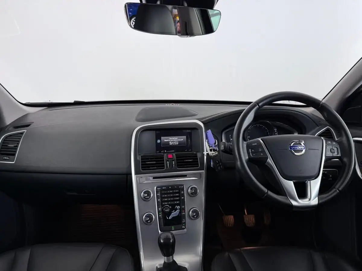 2017-volvo-xc60-24td-d5-se-lux-big-20
