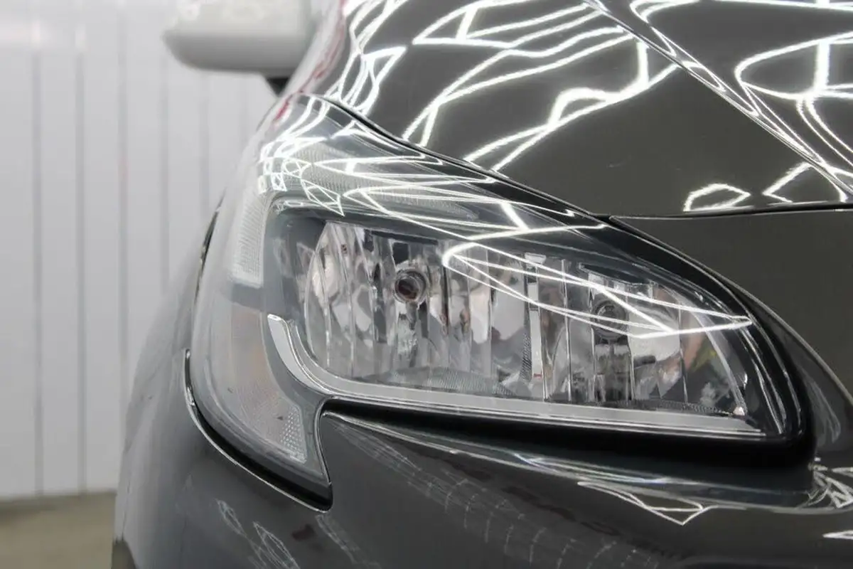 2015-vauxhall-corsa-14-sting-3d-big-14